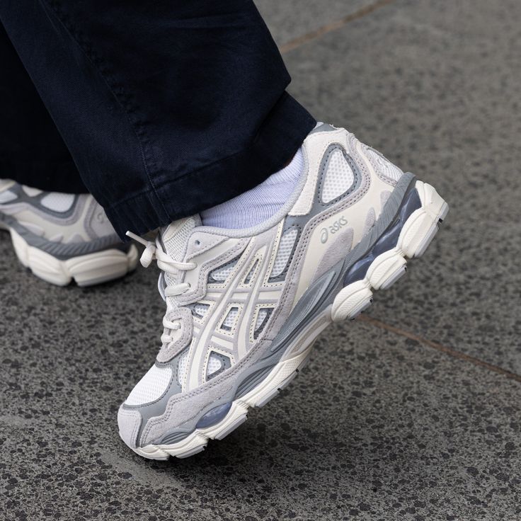 Asics Gel-NYC Oyster Grey Outfit