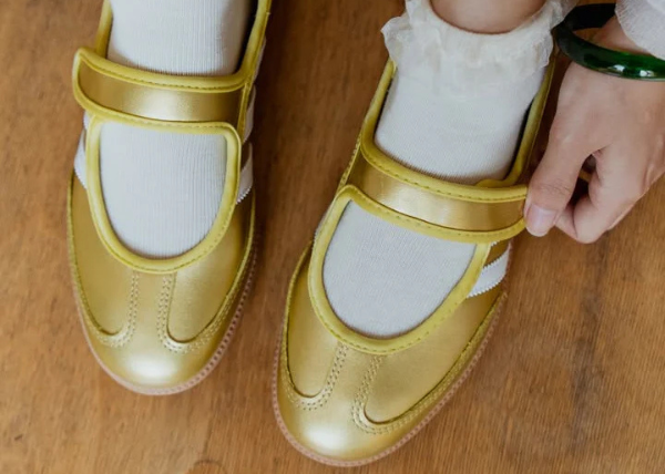 Adidas Samba Jane Gold Metallic White Outfit