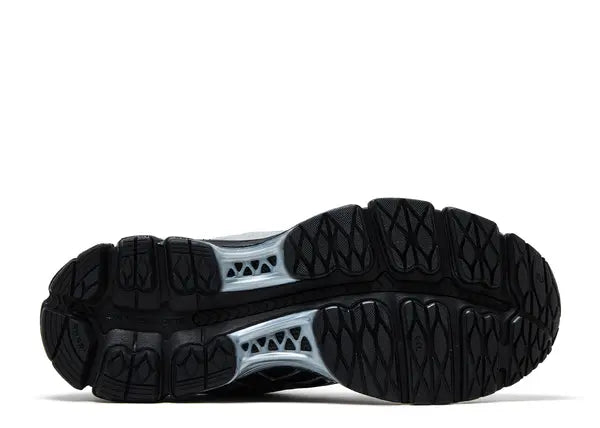 Asics Gel-Kayano 12.1 Black Pure Silver Bottom