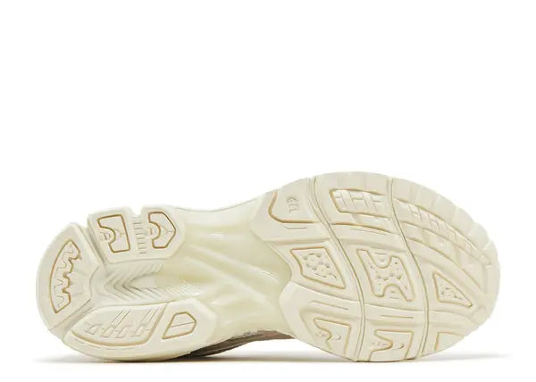 Asics Gel-Kayano 14 White Smoke Grey Bottom