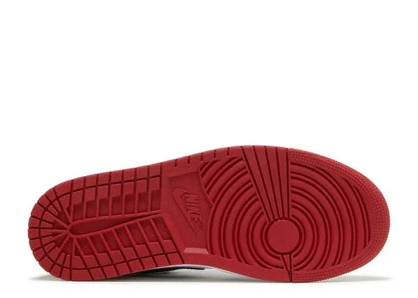 Jordan 1 Low Bred Toe Bottom