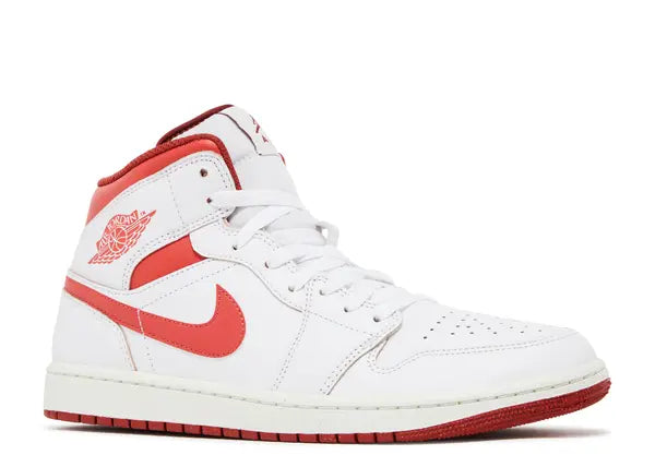 Jordan 1 Mid SE Dune Red Front