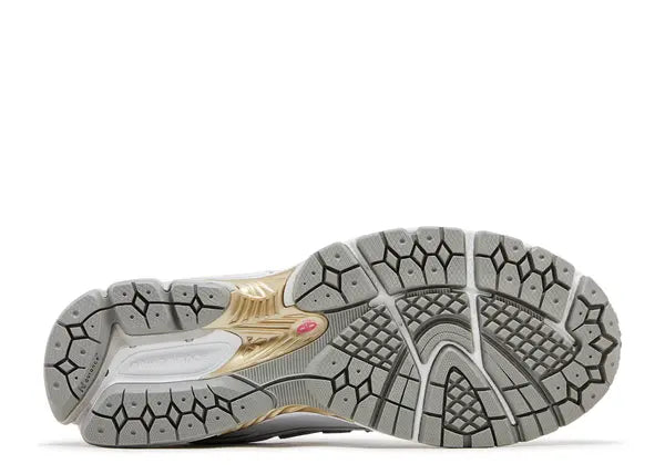New Balance 1906R Silver Dragon Berry Gold Bottom