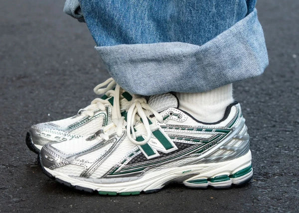 New Balance 1906R Silver Metallic Nightwatch Green Outfit