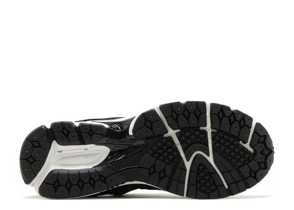 New Balance 2002R Black Gunmetal Bottom