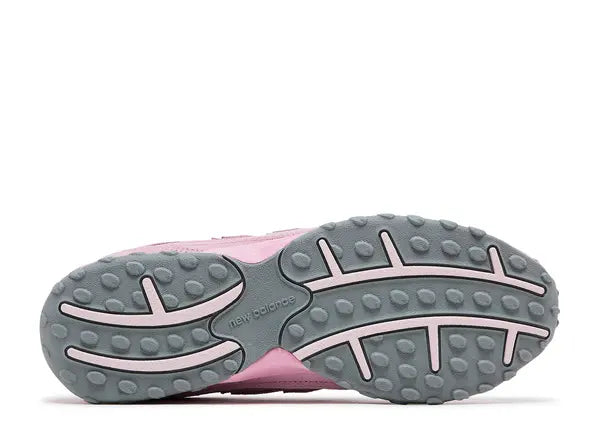 New Balance 204L Pastel Pink Bottom