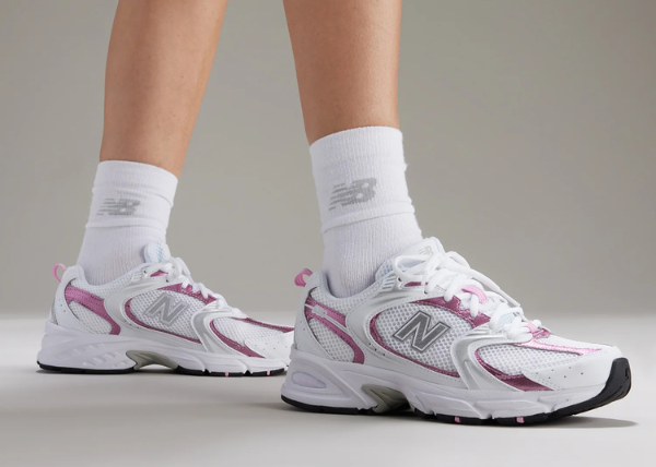 New Balance 530 White Pink Sugar Outfit