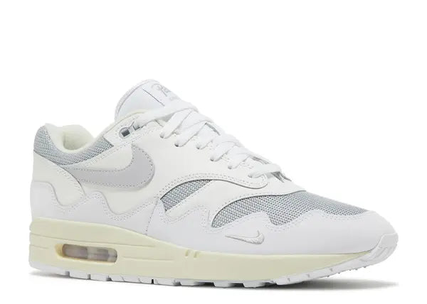 Nike Air Max 1 Patta Waves White Front