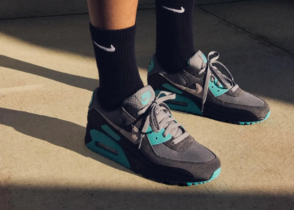 Nike Air Max 90 Cool Grey Dusty Cactus Black Wolf Grey Outfit