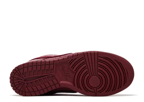 Nike Dunk Low Crocodile Team Red Bottom