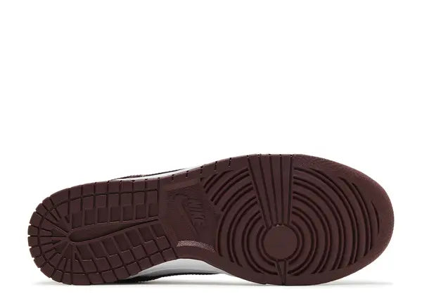 Nike Dunk Low Redwood Bottom