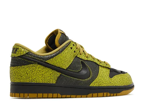 Nike Dunk Low Retro QS Halloween Skull Back