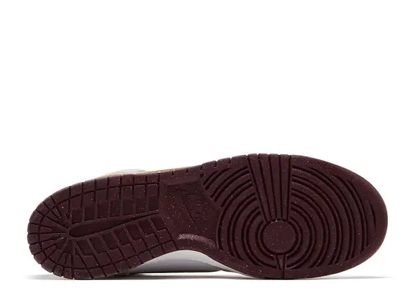 Nike SB Dunk High Pro Beyond Bottom