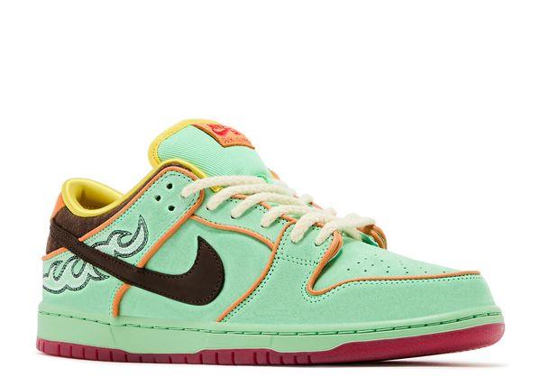 Nike SB Dunk Low Rodeo Tourmaline Front