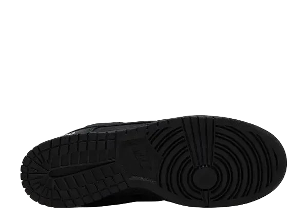 Nike SB Dunk Low Supreme 94 Black Bottom