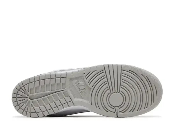 Nike SB Dunk Low Supreme White Metallic Silver Bottom