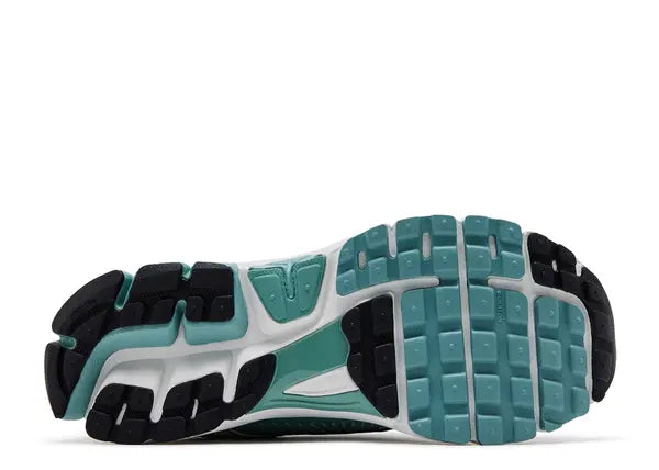 Nike Zoom Vomero 5 Cannon Bottom