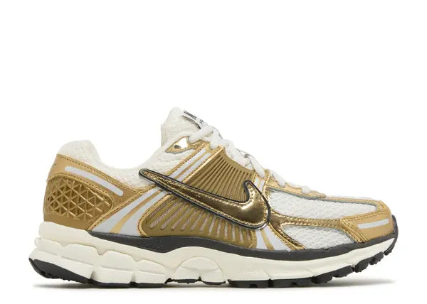 Nike Zoom Vomero 5 Metallic Gold Side
