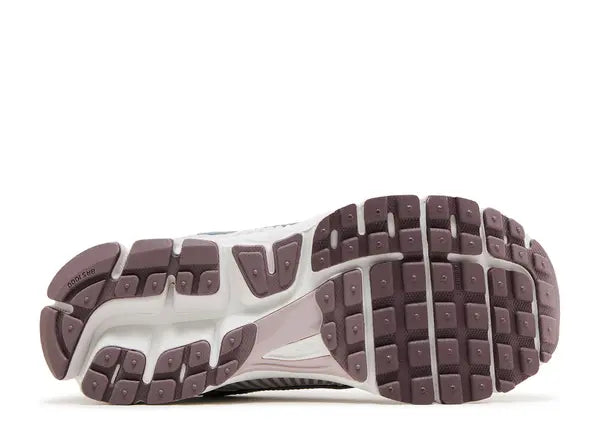 Nike Zoom Vomero 5 Metallic Silver Platinum Violet Bottom