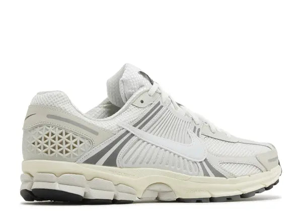 Nike Zoom Vomero 5 Platinum Tint Back