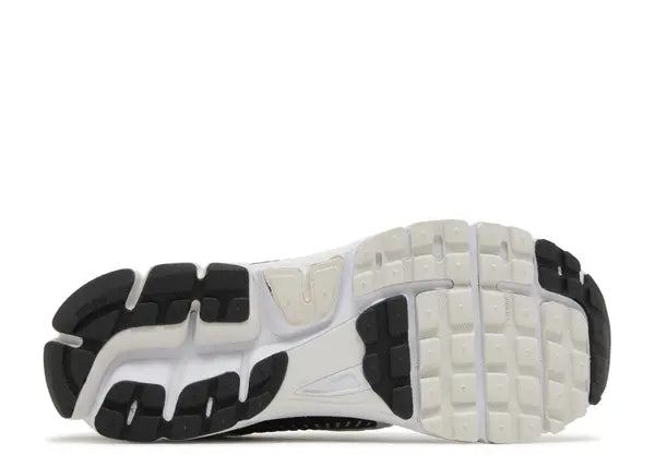Nike Zoom Vomero 5 White Black Bottom