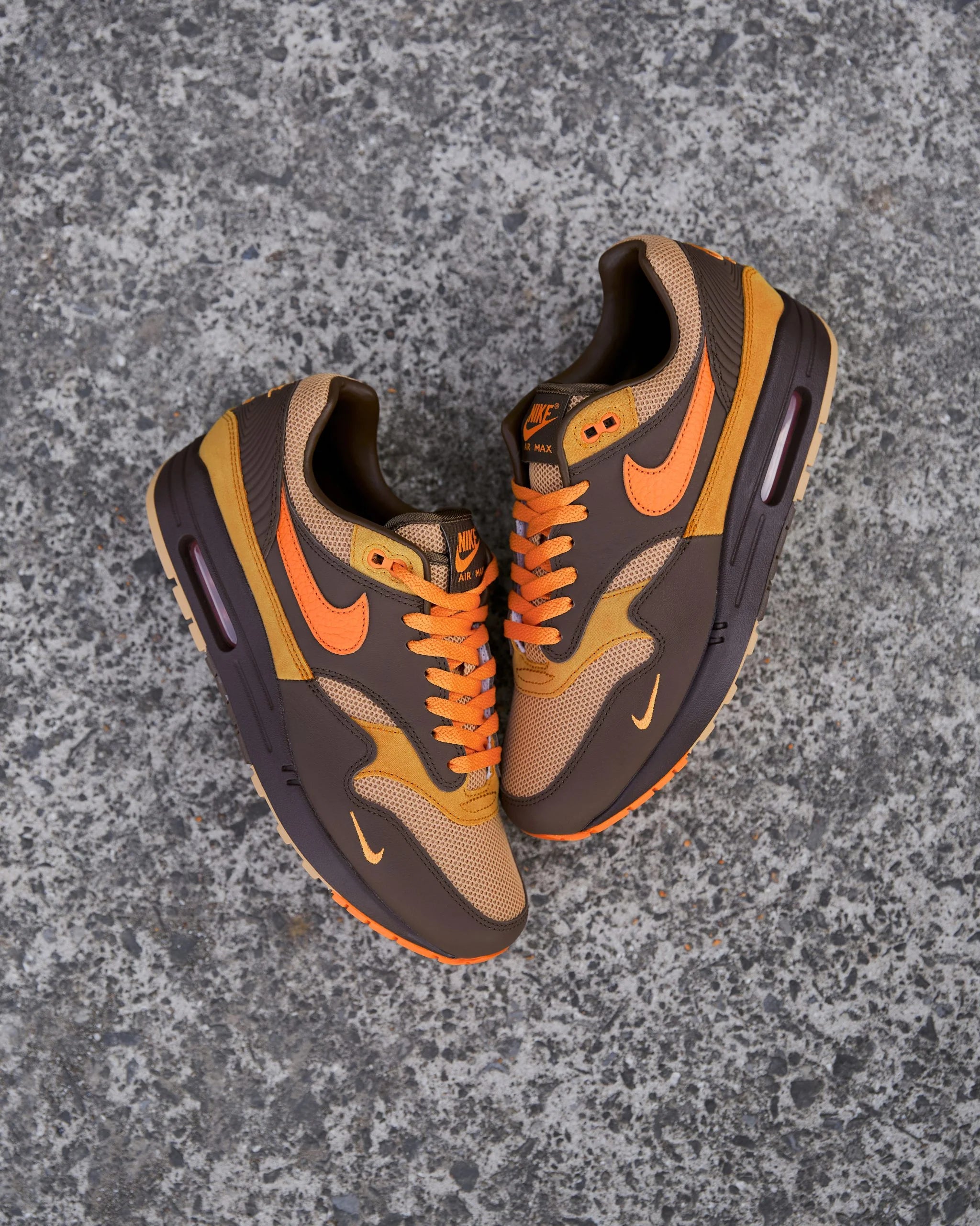 Nike Air Max 1 King's Day outfit