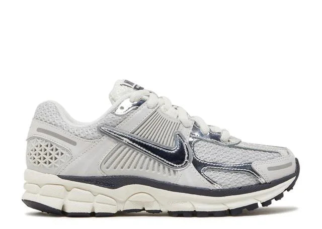 Nike Zoom Vomero 5 Photon Dust Metallic Silver Side