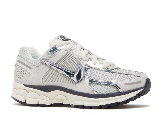 Nike Zoom Vomero 5 Photon Dust Metallic Silver Front