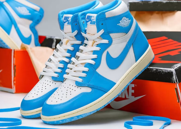 Jordan 1 Retro High OG UNC Reimagined Outfit