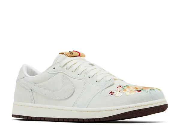 Jordan 1 Retro Low OG Football Grey Sail Light Chocolate Front