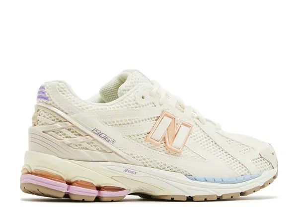 New Balance 1906R Pink Sugar Back