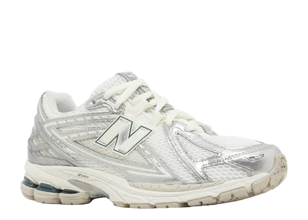 New Balance 1906R Silver Metallic Sea Salt Front