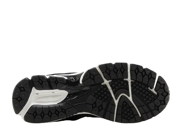 New Balance 2002R Black Gunmetal Bottom