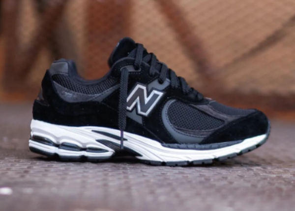 New Balance 2002R Black Gunmetal