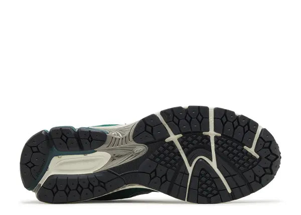 New Balance 2002R New Spruce Bottom