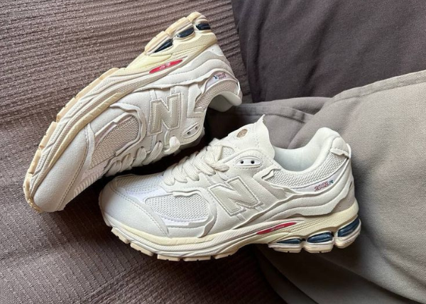 New Balance 2002R Protection Pack Sea Salt