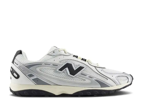 New Balance 204L Silver Metallic Black