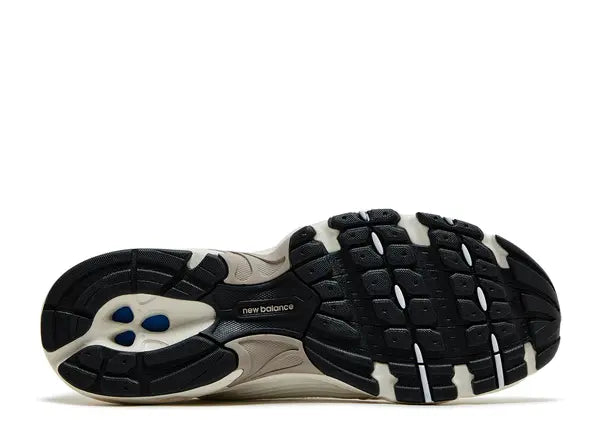 New Balance 530 Arid Stone Bottom