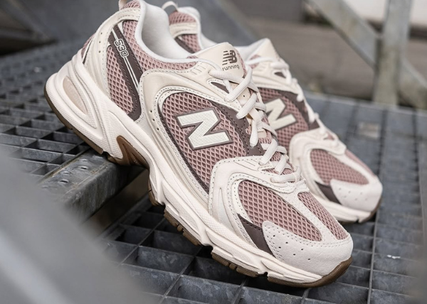 New Balance 530 Bisque Earth Shadow Gum Outfit