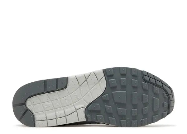 Nike Air Max 1 '87 Photon Dust Wolf Grey Bottom