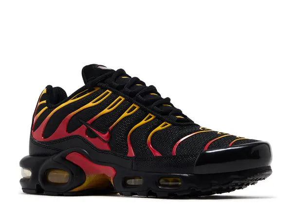 Nike Air Max Plus Black University Gold Red Front