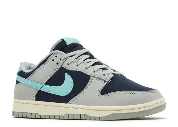 Nike Dunk Low Retro Premium Light Pumice Green Frost Front
