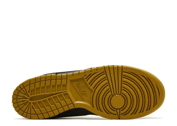 Nike Dunk Low Retro QS Halloween Skull Bottom