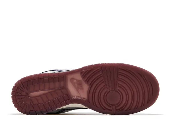 Nike Dunk Low Retro SE Off White Moon Particle Dark Raisin Bottom