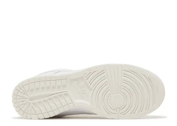 Nike Dunk Low Valentine's Day Yellow Heart Bottom