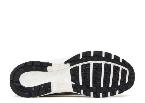 Nike P-6000 Metallic Silver Bottom