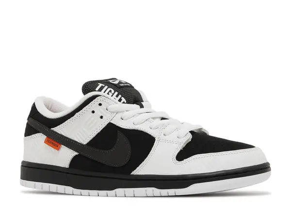 Nike SB Dunk Low TIGHTBOOTH Front