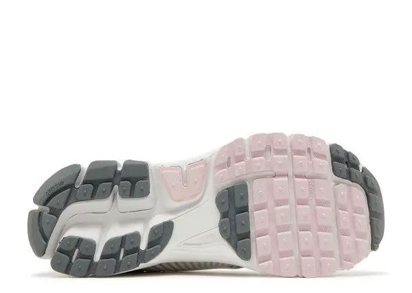 Nike Zoom Vomero 5 520 Pack White Pink Bottom