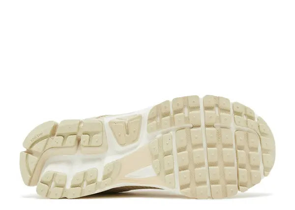 Nike Zoom Vomero 5 Beach Light Khaki Bottom