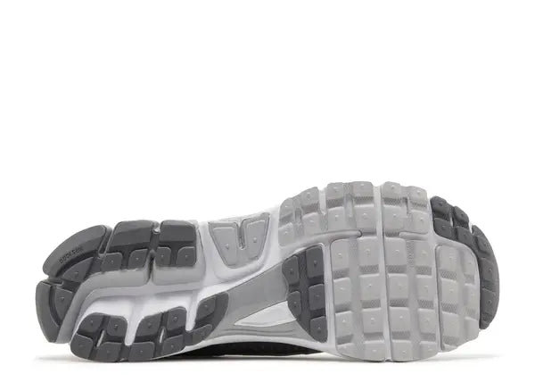 Nike Zoom Vomero 5 Cool Grey Bottom
